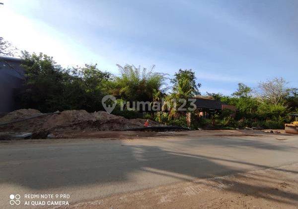 Di Jual Labuan Bajo Depan Jalan Utama  2