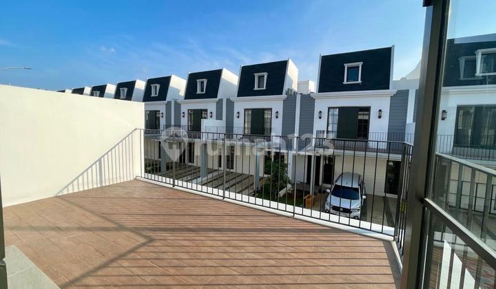 Jual Rumah Hook Mewah Maison De Wisteria Metland Menteng - Tipe Attic + Sky Balcony! (015) 2