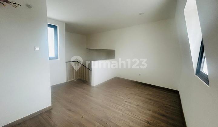 FOR SALE Wisteria JGC House with spacious attic, multifunctional and ready to be a room – 007 2