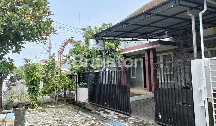 RUMAH MINIMALIS ONE GATE SYSTEM PERUMAHAN CITRA GRAHA KEBOMAS GRESIK