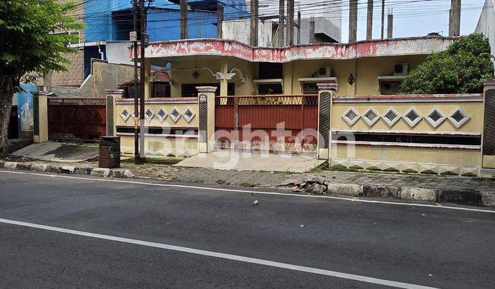 Rumah Nol Jalan Raya Dikawasan Cafe , Coffeeshop , Resto 1