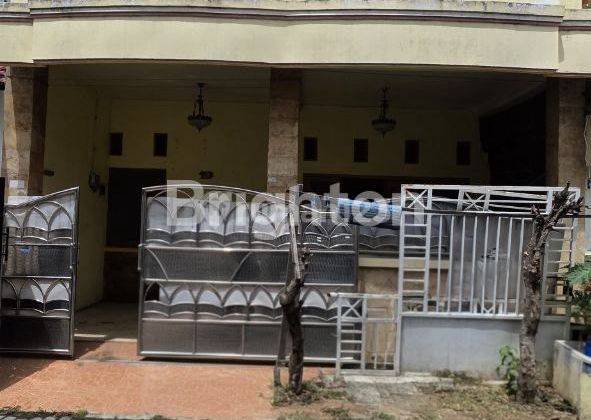 House Common.sale Near SMA Muhammadiyah 1 Gresik, Gresik