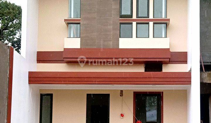 Rumah baru 2 lantai di jatiwaringin dekat tol 10