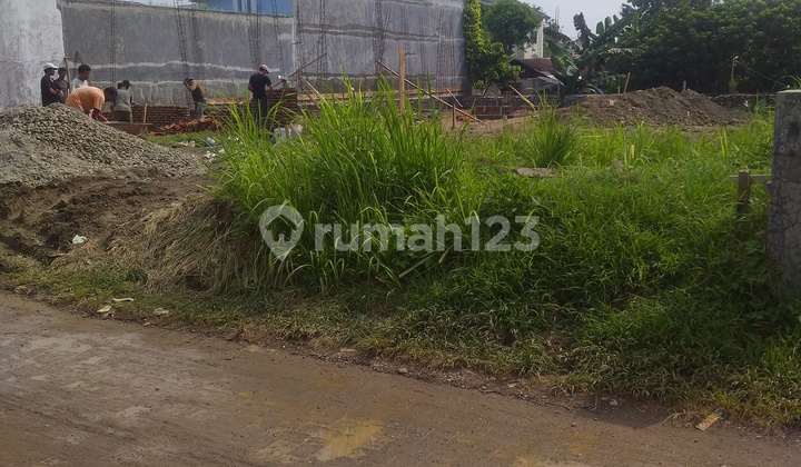 Rumah Komplek Luas Lebar di Medan Johor  7