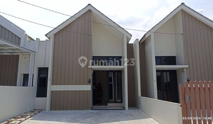 Rumah Baru Komplek Daerah Medan Johor  1