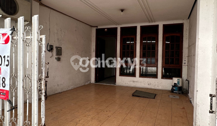 Rumah 2 Lantai Nyaman & Tenang di area Kapasan Surabaya