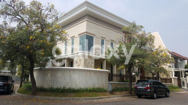 Rumah Mewah & Luxury di Kertajaya Indah Regency Dekat ke Galaxy Mall