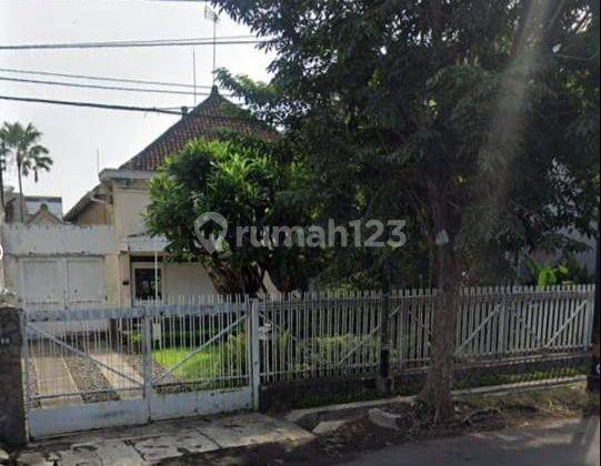 Rumah lama hitung tanah murah pusat kota perlu renovasi  1