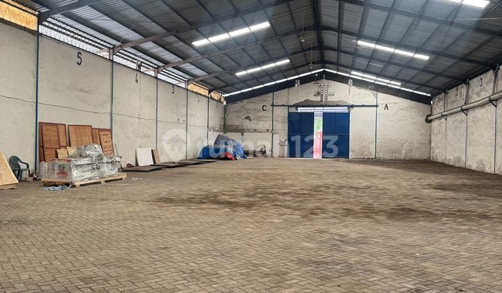 Warehouse ******** Surimulia Margomulyo