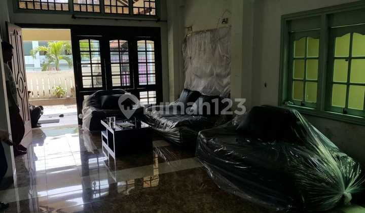 Rumah Perlu Renovasi.dukuh Kupang Row.jalan 2.5.mobil 