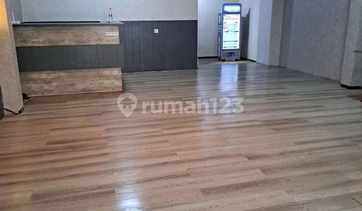 Commercial Shop House Raya Dukuh Kupang Ready to Use 1