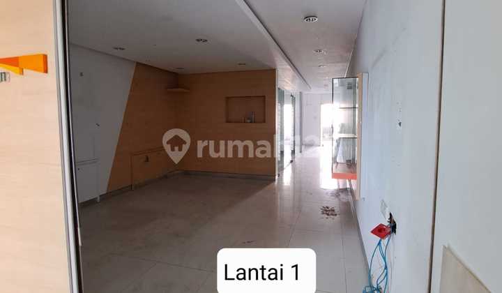 ******** ******** 3rd Floor 1