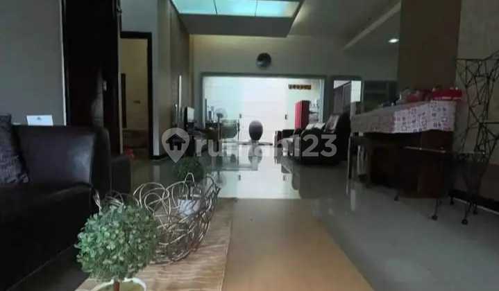 Ready-to-use house in Darmo Permai Timur, West Surabaya. 2