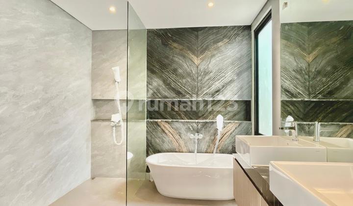 Rumah 2.lantai Baru Siap.huni Mewah Citraland Utama