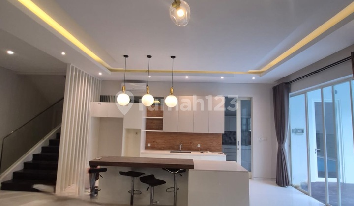 Rumah 3.Lantai Pool Citraland Utama Siap.pakai 2