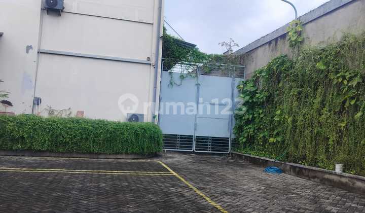 Ciamik Warehouse. Romokalisari Ready to use Flood Free.