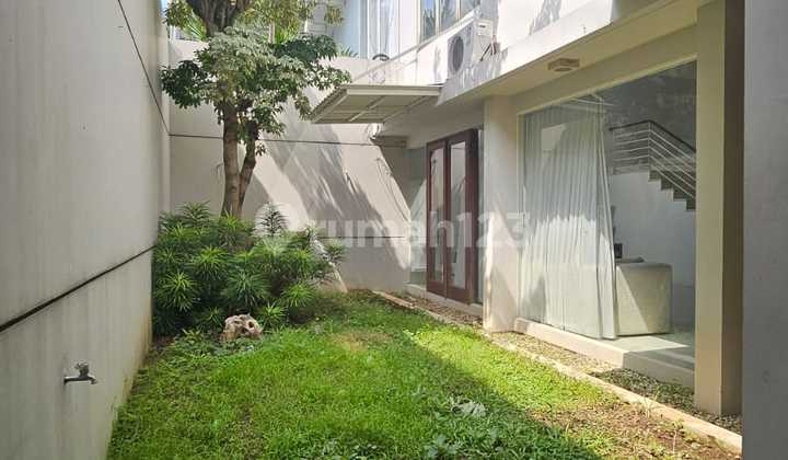 Rumah 2.lantai Furnish Royal Residence Siap Huni 2