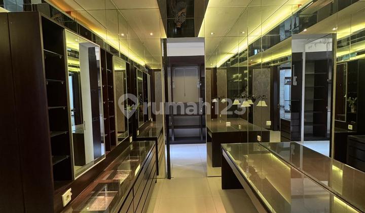 Rumah Full Furnish Graha Family Surabaya Barat ******** Rumah Full Furnish Graha Family Surabaya Barat ********