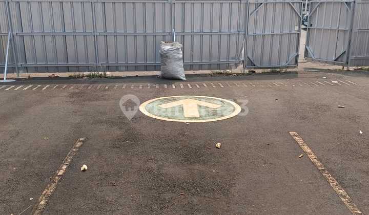 Gedung Komersial Jakarta Selatan Raya Mampang Prapatan Gedung Komersial Jakarta Selatan Raya Mampang Prapatan