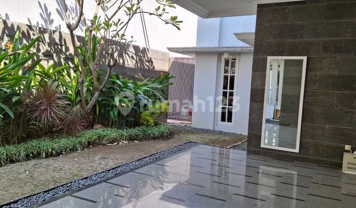 Exclusive Fully Furnished Graha Family House for Rent 2