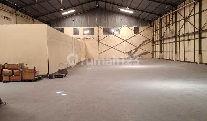 Clean Warehouse Near Margomulyo Indah Port