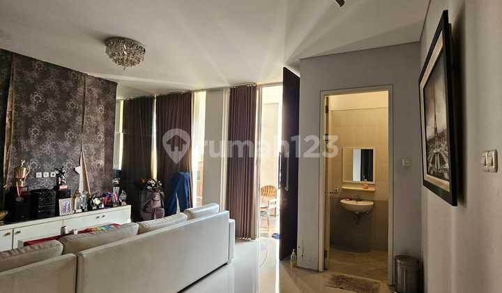 Rumah Royal Residence ******** 2