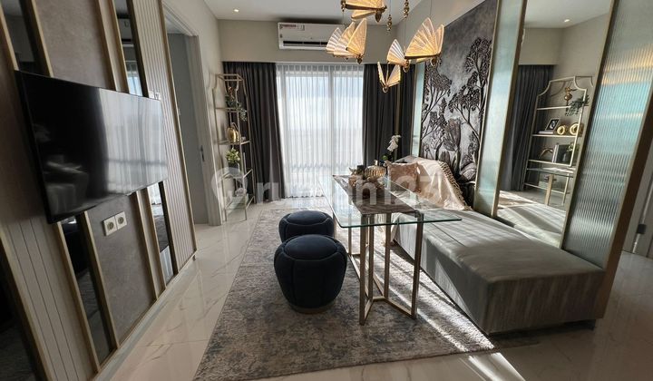 Laviz Pakuwon Apartment. Beautifully Furnished, Ready to Use. 2