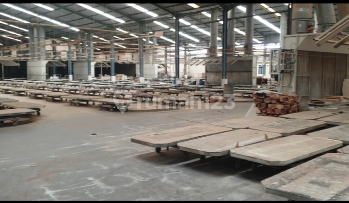 24-Hour Industrial Factory Warehouse Operation Gresik Raya Kepatihan Menganti.