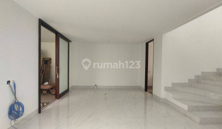 Rumah Lux Minimalis di Setiabudi Regency, Lingkungan Sejuk Ada Kolam Renang 2