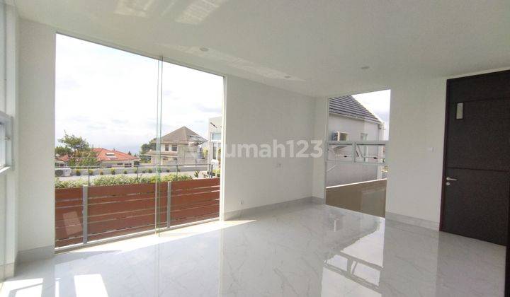 Rumah Lux Minimalis di Setiabudi Regency, Lingkungan Sejuk Ada Kolam Renang 2