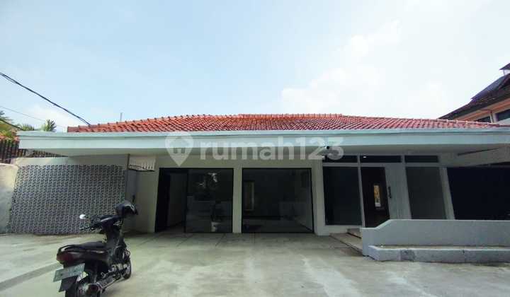 Rumah Menteng ,lt 1070,hook ,hrg 65 M Nego , Jakarta Pusat