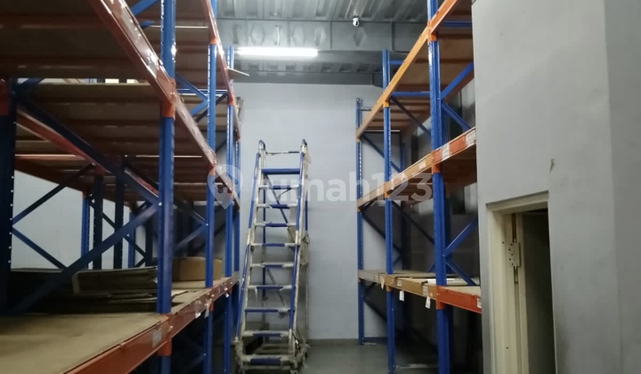 Gudang Era Prima, Jl. Daan Mogot,uk 9x33 2lt Hrg 8 M Nego