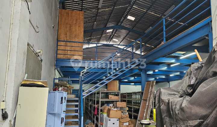 Gudang Pusat Niaga Terpadu Lt 303 Gandeng 2 ,2Lantai Hrg5.9m Nego