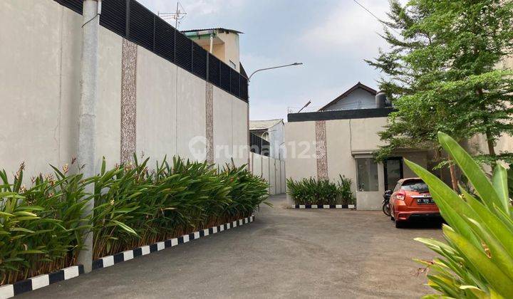 Rumah Klasik Siap Huni Pondok Gede, Strategis Di Jalan Utama 2