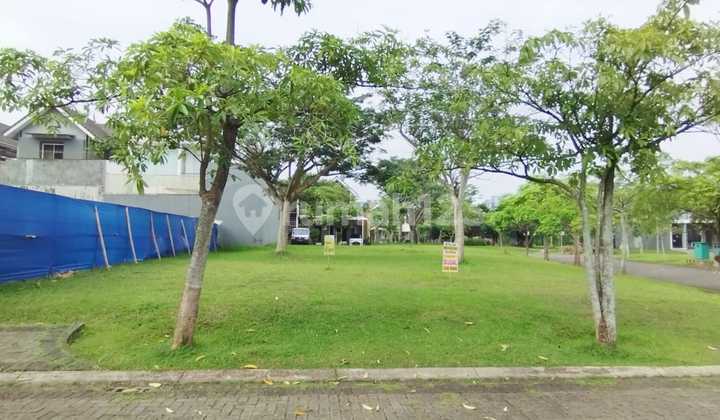 For Sale, House in a Very Strategic Location, Attractive Price on Jl. Ciniru, Kebayoran Baru, South Jakarta