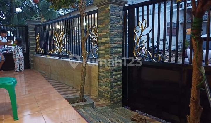 jalan Adam Malik, lokasi sangat strategis. jalan Adam Malik, lokasi sangat strategis.