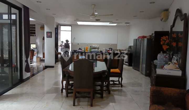 Dijual Rumah Lokasi Strategis di Kramat Pela, Kebayoran Baru, Jakarta Selatan