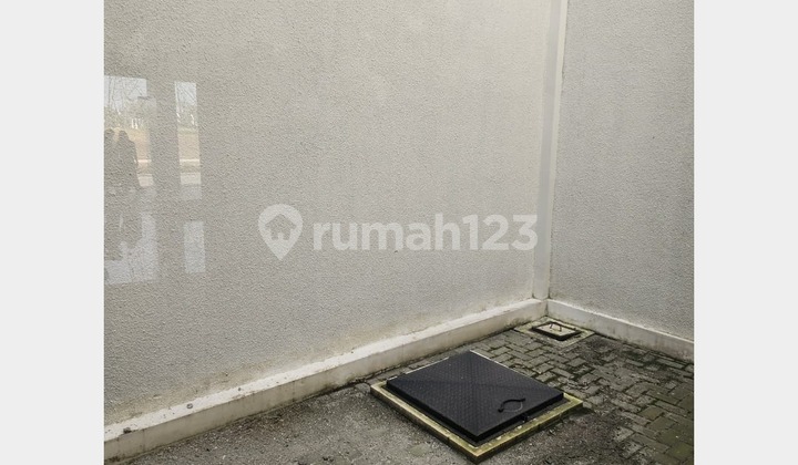 Ready-to-Use Shop House in the Heart of Gading Serpong City 2