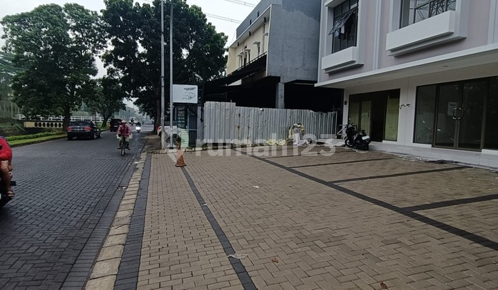 Ruko luas lokasi di pinggir jalan dan Free PPN 