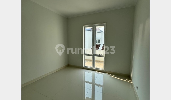 Rumah Mewah 2 Lantai di Pusat Kota Gading Serpong  2
