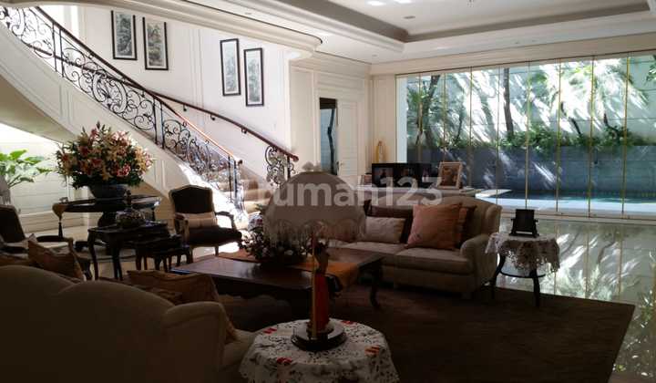 For Sale: Luxurious and Elegant House in Menteng, Central Jakarta For Sale: Luxurious and Elegant House in Menteng, Central Jakarta