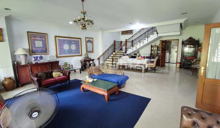 Dijual Rumah Siap Huni, Bagus, Lokasi Strategis di Kebayoran Baru, Jakarta Selatan