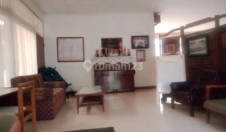 JUAL RUMAH LAMA TERAWAT di KOMPLEK PERUMAHAN DOSEN UNPAD, JL, KONSTITUSI, CIGADUNG BANDUNG UTARA HADAP TIMUR. 2