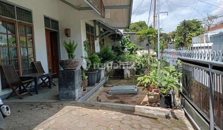 Jual Cepat Rumah Lama Terawat Dekat Pusat Perbelanjaan Buah Batu Kota Bandung 1