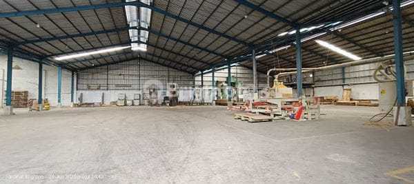 Warehouse/Factory for Ready-to-Use Plywood in Lawang