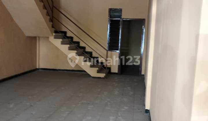 3-Storey Shophouse in Purwantoro Area, Malang 2