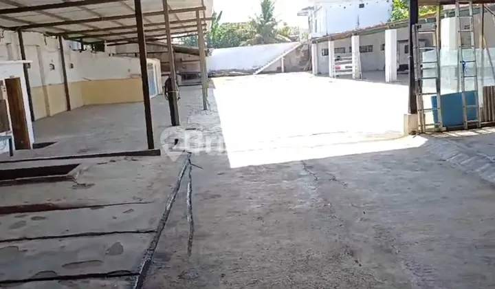 Land and Buildings in the Blimbing Malang Area Corridor Land and Buildings in the Blimbing Malang Area Corridor