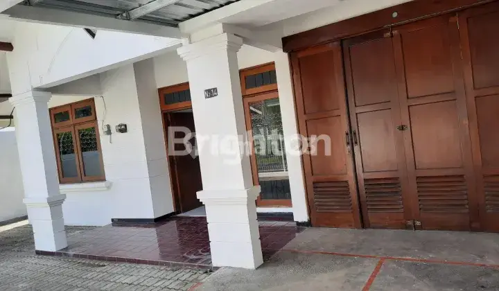 Rumah Daerah Pondok Blimbing Indah Malang  1