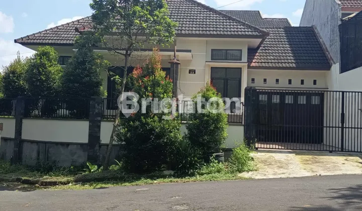 Ready-to-Occupy House for Rent in Puncak Dieng Area, Malang Ready-to-Occupy House for Rent in Puncak Dieng Area, Malang