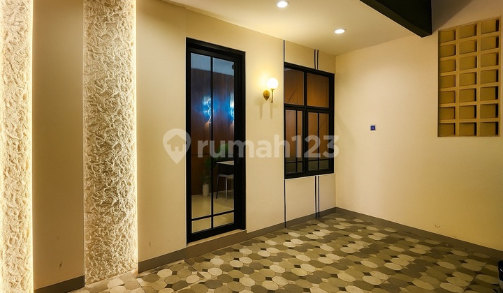 Dijual Kost dengan ROI Tinggi lokasi super prime di Tanjung Duren 2